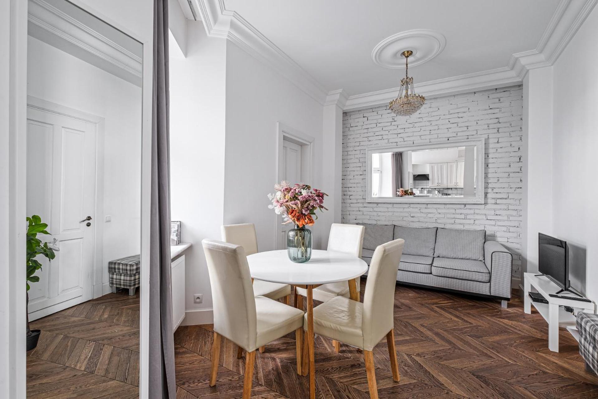 City Center - Cozy And Bright - Dobra 11 Варшава Екстериор снимка